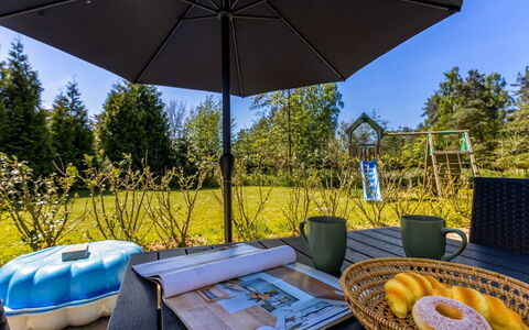 Srebrenka - 900M from the Sea: Landgoed, Schaduw, Oprit, Boerderij