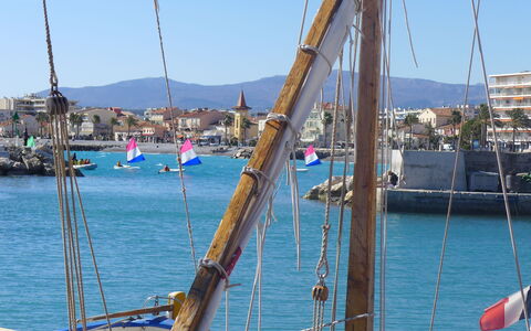 Cagnes Provencal: Blauw, Boot, Watercraft, Zee, Boten En Varen - Materialen En Benodigdheden, Mast, Zeilboot, Naval Architecture, Oceaan