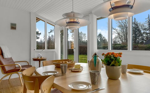 Andrine - 100M from the Sea: Dak, Huis, Huis, Verblijf, Siding, Landgoed, Oprit, Garden Gebouwen, Werf, Schuur