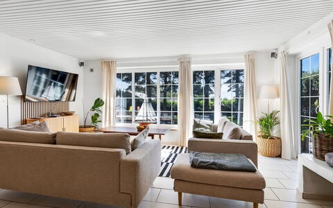 Matild - 250M from the Sea: Landgoed, Schaduw, Oprit, Boerderij