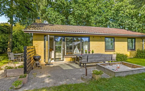 Matild - 250M from the Sea: Landgoed, Schaduw, Oprit, Boerderij