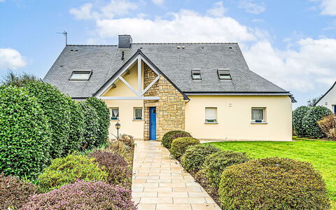 Guidel 606: Struik, Huis, Dak, Verblijf, Huis, Boerderij, Landgoed, Tuin, Oprit, Landscaping