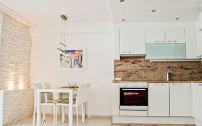 Accommodatie:&nbsp;Cristal 649.8