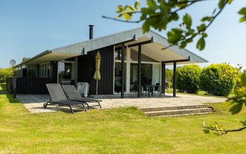 Erlinda - 600M from the Sea: Landgoed, Schaduw, Oprit, Boerderij
