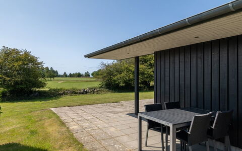 Erlinda - 600M from the Sea: Landgoed, Schaduw, Oprit, Boerderij