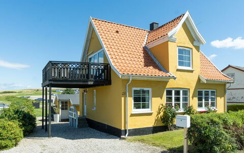 Mari - 150M from the Sea