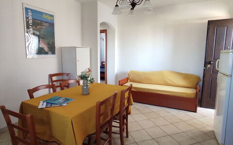 Residenza Agnese Sardegna: Meubilair, Flooring, Verdieping, Tafel, Interieur Ontwerp, Keuken En Eettafel, Stoel, Eetkamer, Kamer, Plafond
