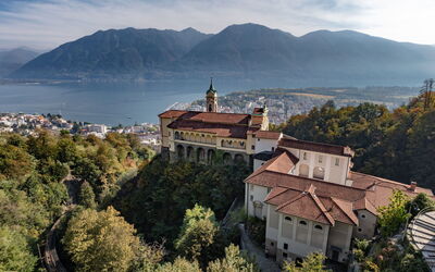 White Locarno Apt.1
