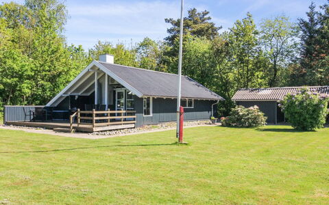Rosalie - 29Km from the Sea: Landgoed, Schaduw, Oprit, Boerderij