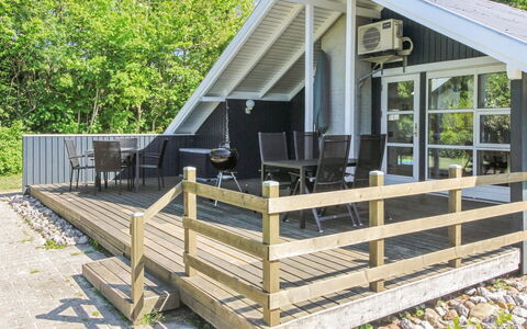 Rosalie - 29Km from the Sea: Landgoed, Schaduw, Oprit, Boerderij