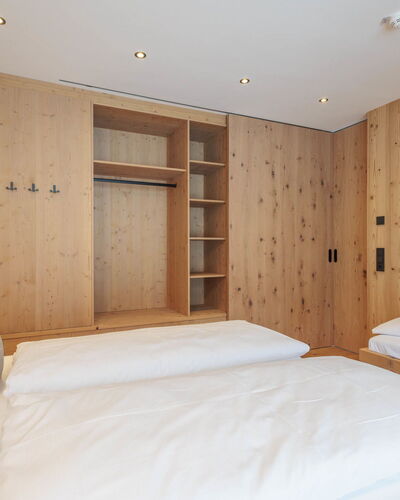 Mountain Suite Nr 101 71.1
