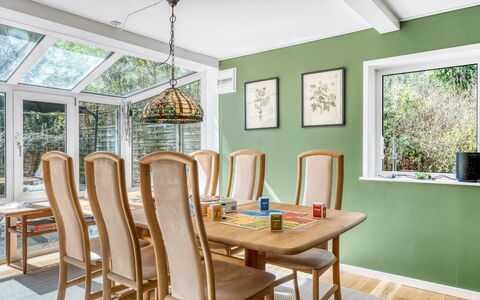 Riitta - from the Sea: Meubilair, Interieur Ontwerp, Hout, Flooring, Tafel, Verdieping, Plafond, Verlichting, Eetkamer, Kamer
