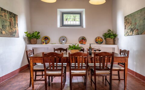 In the Heart of Chianti, Pool, Wifi, View - Lillia: Meubilair, Tafel, Interieur Ontwerp, Hout, Eetkamer, Keuken En Eettafel, Flooring, Stoel, Fotolijst, Verlichting