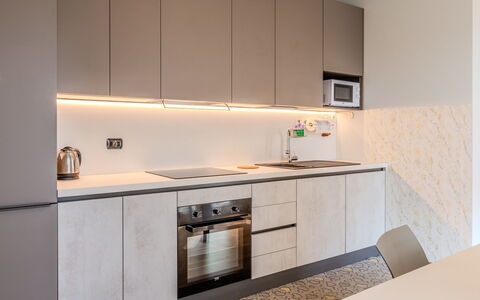 Casa Dolce Vita: Zwembad, Buitenmeubels, Toevlucht, Ligstoel, Schaduw, Hotel, Badplaats, Thermae, Eco Hotel, Paraplu
