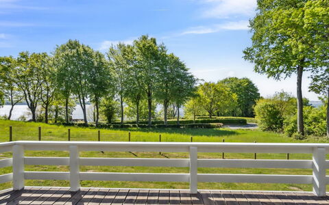 Conradine - 600M from the Sea: Appartement, Condominium, Landgoed, Balkon, Villa, Hotel
