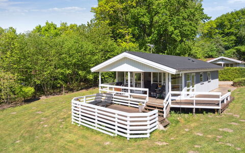 Conradine - 600M from the Sea: Appartement, Condominium, Landgoed, Balkon, Villa, Hotel