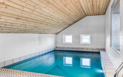 Nikolce - 300M to the Fjord: Plafond, Flooring, Verdieping, Samengesteld Materiaal, Zwembad, Daylighting, Zolder, Hardwood, Straal, Ontwerp