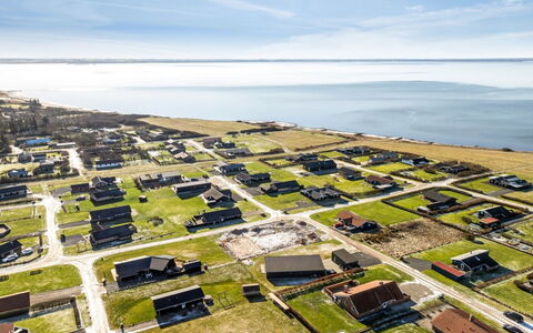Nikolce - 300M to the Fjord: Woongebied, Land Lot, Zee, Kust, Oceaan, Voorstad, Kust, Strand, Luchtfotografie, Baai