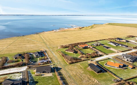 Nikolce - 300M to the Fjord: Vogelperspectief, Luchtfotografie, Woongebied, Landschap, Plain, Dak, Land Lot, Landelijk Gebied, Stedelijk Ontwerp, Huis