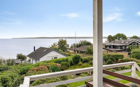 Gesine - 50M to the Fjord: Veranda, Leuning, Balkon, Trap, Dek, Schaduw, Hek, Landscaping, Gang, Baluster