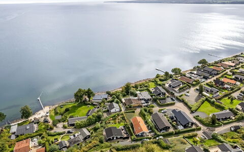 Gesine - 50M to the Fjord: Water, Woongebied, Landschap, Waterweg, Kust, Kust En Oceanic Landvormen, Huis, Voorstad, Zee, Kust