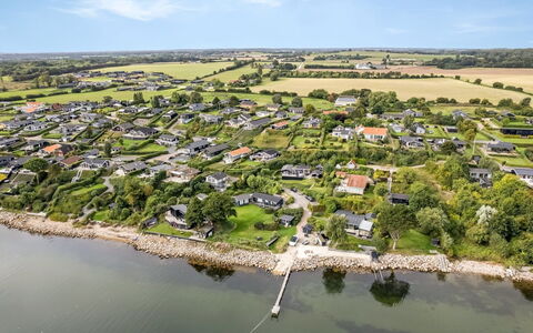 Gesine - 50M to the Fjord: Kust, Kust En Oceanic Landvormen, Landschap, Zee, Kust, Oceaan, Baai, Vogelperspectief, Dorp, Geluid