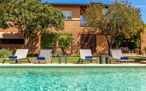 Top Villa Chantal Airco: Zwembad, Blauw, Woongebied, Toevlucht, Architectuur, Huis, Huis, Landgoed, Buitenmeubels, Appartement