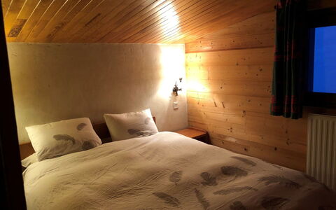 Lauvitel: Appartement, Balkon, Stoel, Schaduw, Buitenmeubels, Daylighting, Aluminium