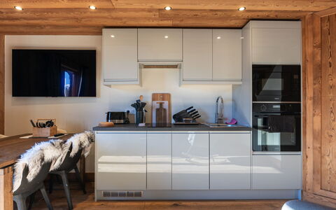 Les Bouquetins: Appartement, Balkon, Stoel, Schaduw, Buitenmeubels, Daylighting, Aluminium
