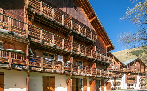 Les Grizzlis: Balkon, Bergketen, Veranda, Eco Hotel, Vallei, Timmerhout, Beits, Bergdorp, Hotel, Blokhut