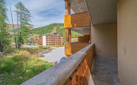 C. du Verdon: Appartement, Woongebied, Architectuur, Menselijke Nederzetting, Condominium, Balkon
