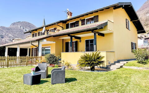 Carlo: Bergachtig Landvormen, Huis, Heuvel, Berg, Bergketen, Verblijf, Landelijk Gebied, Huis, Vallei