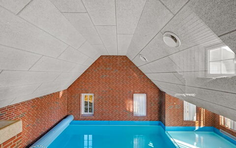 Gytha - 75M from the Sea: Landgoed, Schaduw, Oprit, Boerderij