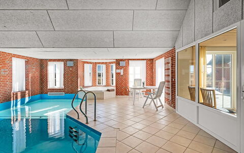Gytha - 75M from the Sea: Landgoed, Schaduw, Oprit, Boerderij
