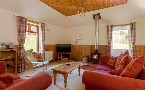 Doonans Cottage: Hout, Interieur Ontwerp, Meubilair, Flooring, Plafond, Verdieping, Huis, Kamer, Woonkamer, Beits