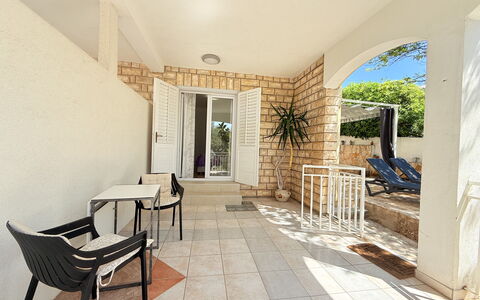 Appartamento Olive Garden, Ac, Wifi, Hvar: Verdieping, Buitenmeubels, Veranda, Balkon, Stoel, Tegel, Schaduw, Flagstone, Toevlucht, Villa