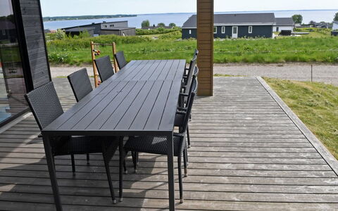 Hildegunda - 600M from the Sea: Dak, Huis, Huis, Verblijf, Deur, Siding, Dek, Veranda, Plank, Hardwood