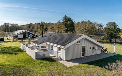 Henri - 1.2Km from the Sea: Landgoed, Schaduw, Oprit, Boerderij