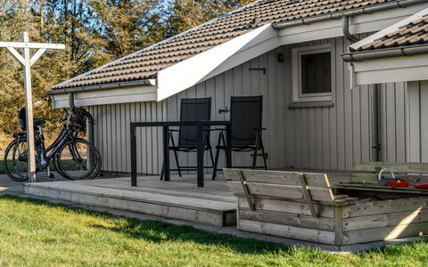 Henri - 1.2Km from the Sea: Landgoed, Schaduw, Oprit, Boerderij