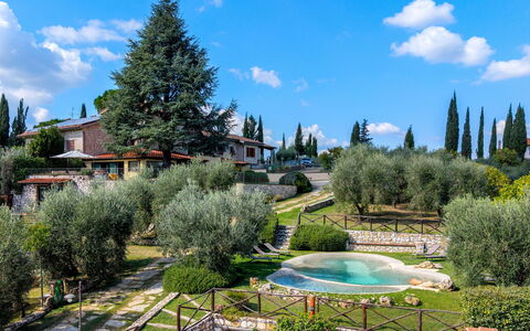 Villa Elsa di Bibbiano Pool, Sauna and View: Struik, Tuin, Landscaping, Hacienda, Werf, Backyard, Gazon, Botanische Tuin, Villa