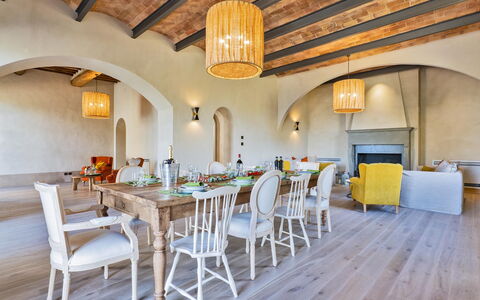Villa del Mangia, 5Panoramic Pool and Chef Service: Meubilair, Interieur Ontwerp, Flooring, Muur, Tafel, Verdieping, Hout, Plafond, Stoel, Eetkamer