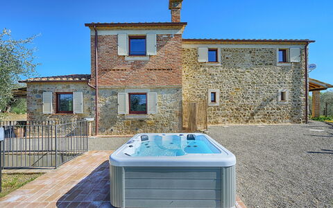 Marielena Authentic Chianti Retreat: Panoramic Vie: Zwembad, Loodgieterswerkinrichting, Bad, Toevlucht, Ontwerp, Binnenplaats, Waterpartij, Thermae, Jacuzzi