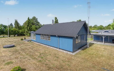 Thorir - 500M from the Sea: Landgoed, Schaduw, Oprit, Boerderij