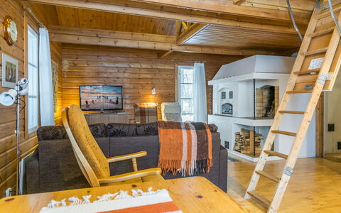 Karinkunnas: Zwembad, Bergketen, Eco Hotel, Toevlucht, Landgoed, Vallei, Villa, Landscaping, Badplaats, Backyard