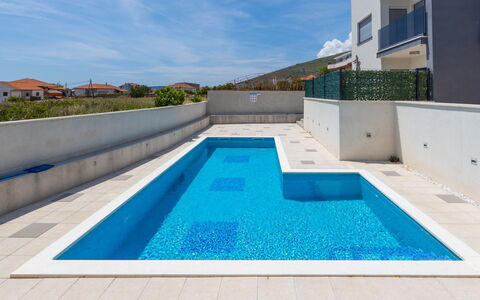 Sole: Zwembad, Samengesteld Materiaal, Appartement, Toevlucht, Tegel, Condominium, Waterpartij, Hotel, Landgoed, Villa