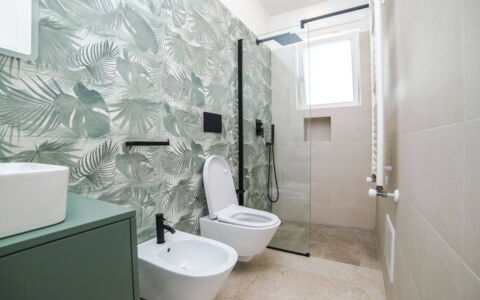 Villa Donnosanto a 5 Minuti Da Spiaggia. Ostuni 10: Loodgieterswerkinrichting, Wc Bril, Toilet, Interieur Ontwerp, Badkamer, Flooring, Verdieping, Wastafel, Wastafel In De Badkamer, Loodgieter