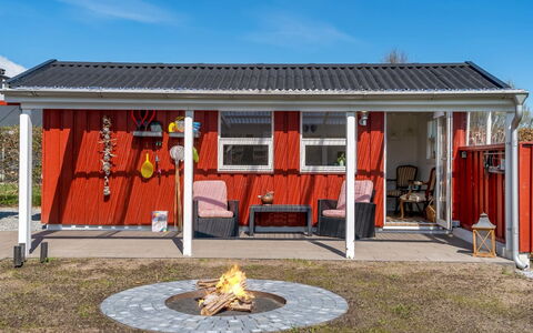 Ruse - from the Sea: Hout, Huis, Veranda, Dek, Hardwood, Dak, Beits, Houten Vloer, Eco Hotel