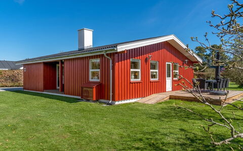 Ruse - from the Sea: Hout, Huis, Veranda, Dek, Hardwood, Dak, Beits, Houten Vloer, Eco Hotel