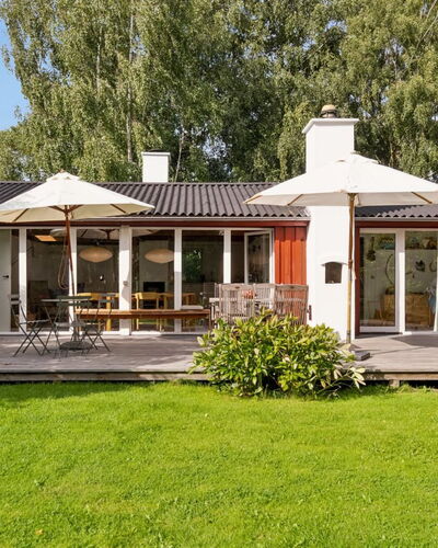 Lauri - 2.3Km from the Sea