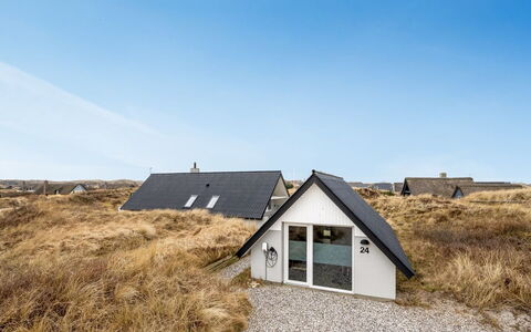 Jelisaveta - 500M from the Sea: Meubilair, Interieur Ontwerp, Flooring, Verdieping, Plafond, Kamer, Stoel, Tafel, Appartement, Keuken En Eettafel